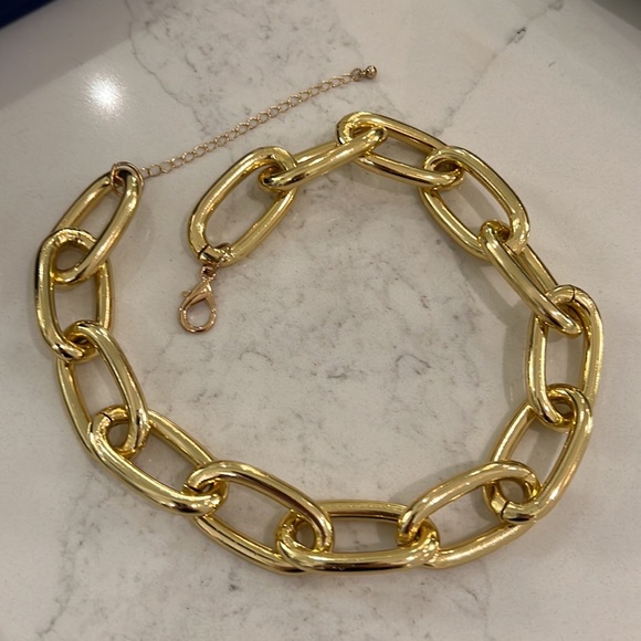 Dynamite Supersized Link Chain Necklace - Picture 5 of 6